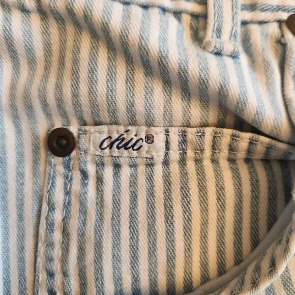 VTG 80s Chic High Rise Pinstriped Cotton Denim Shorts | 24" Waist - Picture 6 of 9